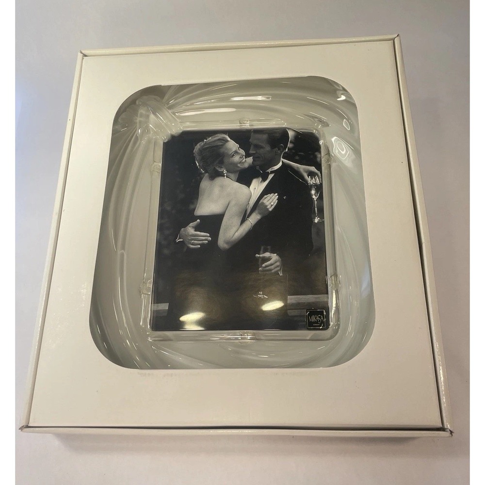MIKASA 8 x 10 'LOVE KNOT' Crystal Wedding Gift Picture Frame 16" GERMANY